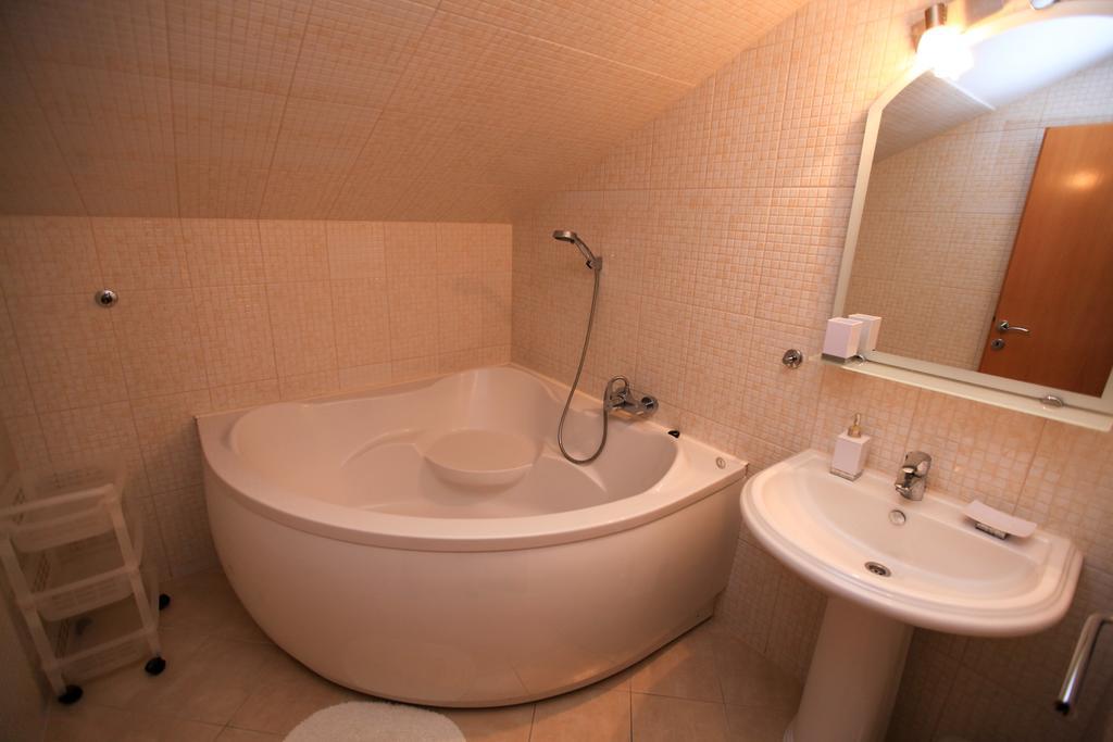 Apartments Miroslav 포블랴나 외부 사진